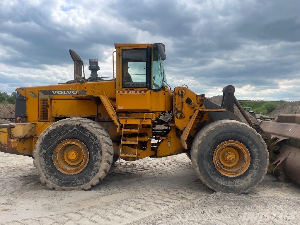 Volvo L 180 C  휠로우더