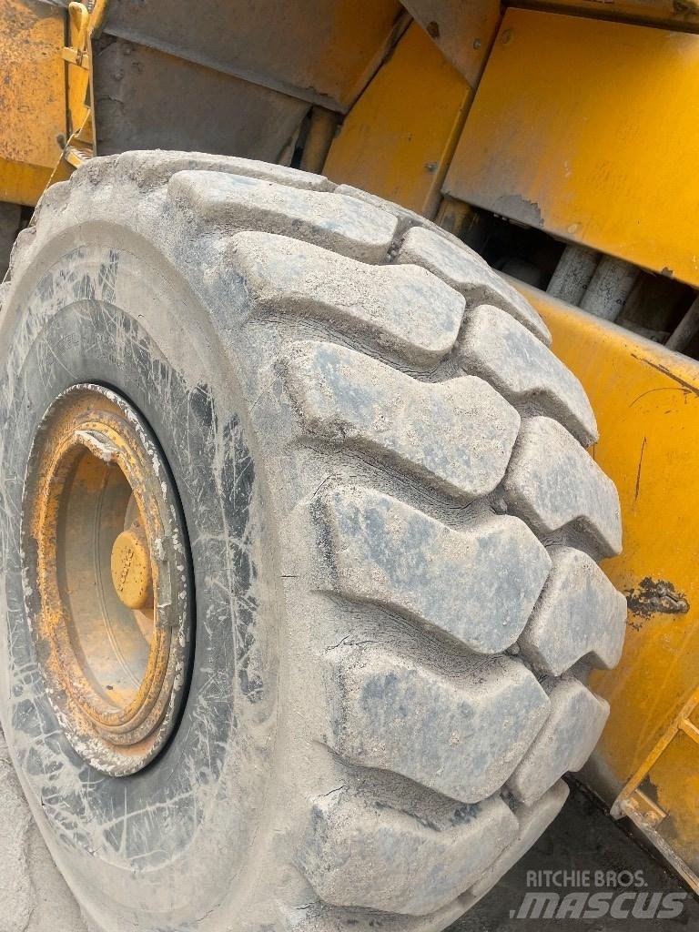 Volvo L 180 C  휠로우더
