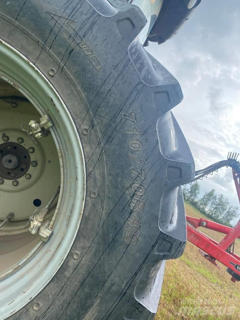 Versatile 310 트랙터