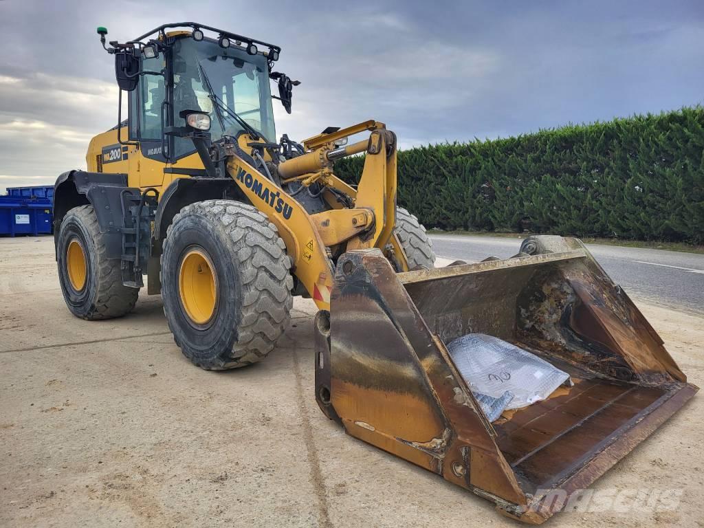 Komatsu WA200-8  휠로우더