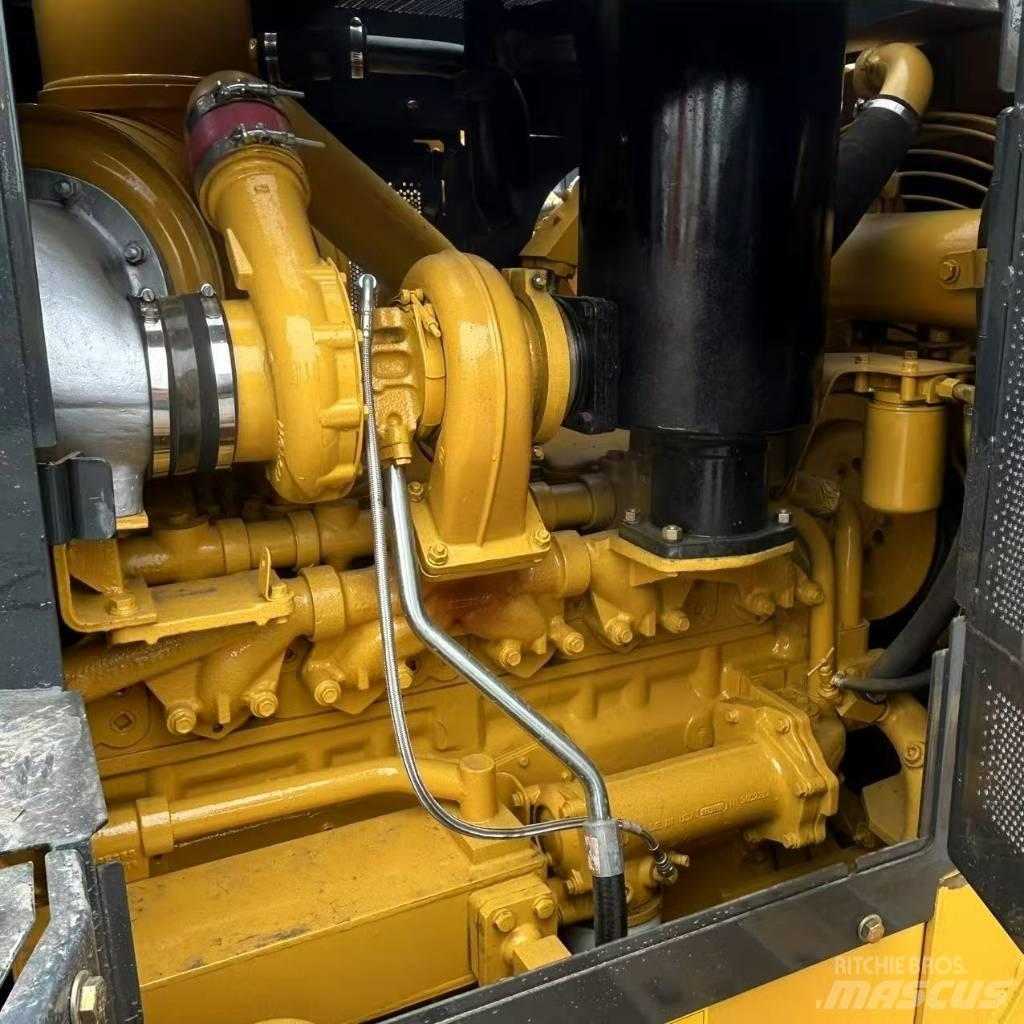 Shantui SD 22 크롤러 도저