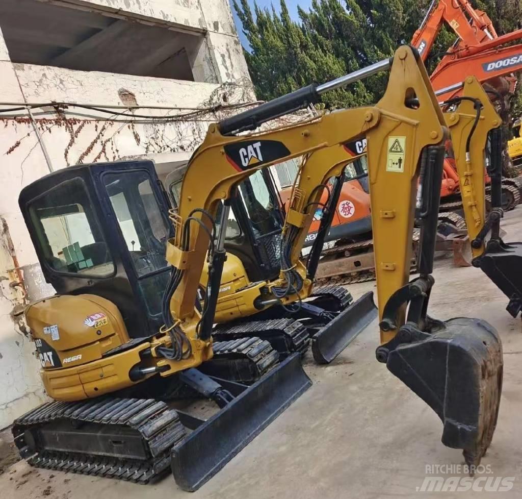 CAT 303 CR 소형 굴삭기 7톤 미만