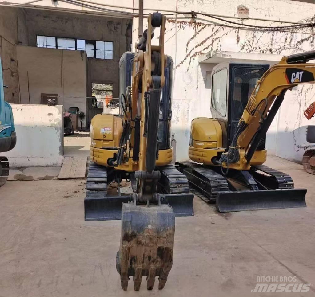 CAT 303 CR 소형 굴삭기 7톤 미만