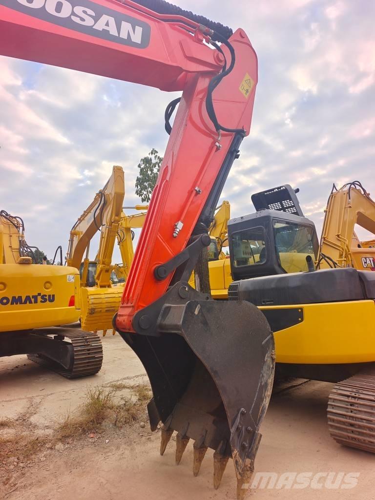 Doosan DX225LC-9C 대형 굴삭기 29톤 이상