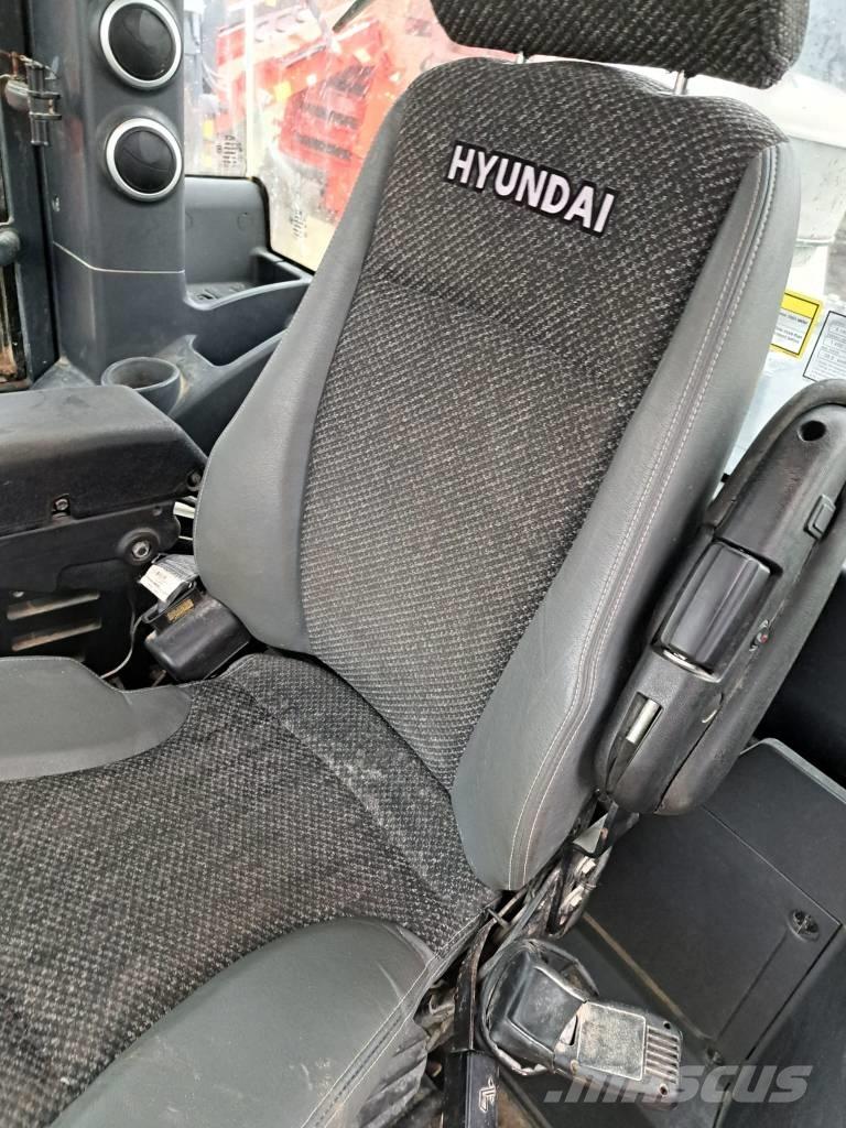 Hyundai HL 960  휠로우더