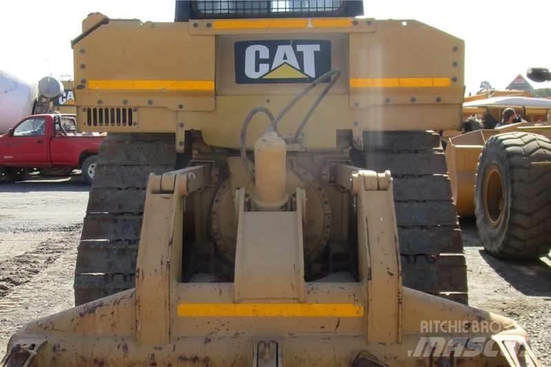 CAT D6R2 크롤러 도저