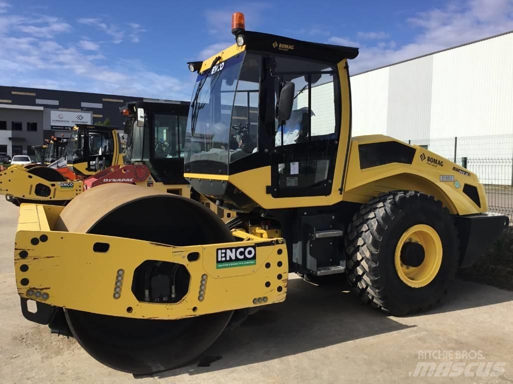 Bomag BW212D5 토양 다짐기