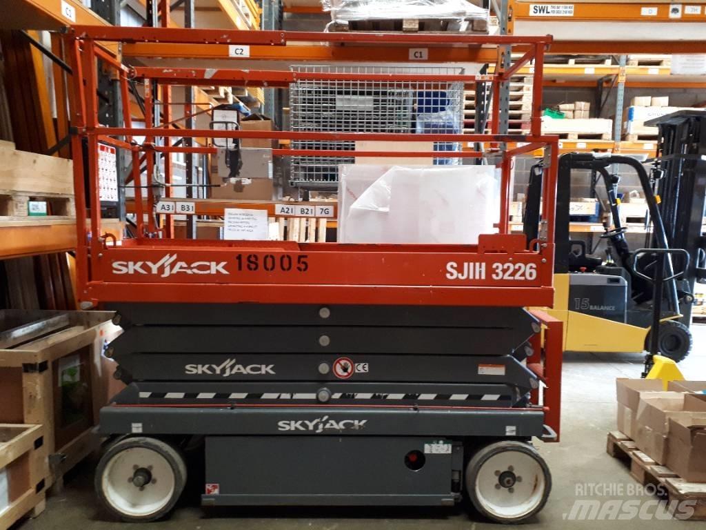 SkyJack SJ 3226 가위형 리프트