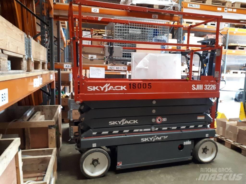 SkyJack SJ 3226 가위형 리프트