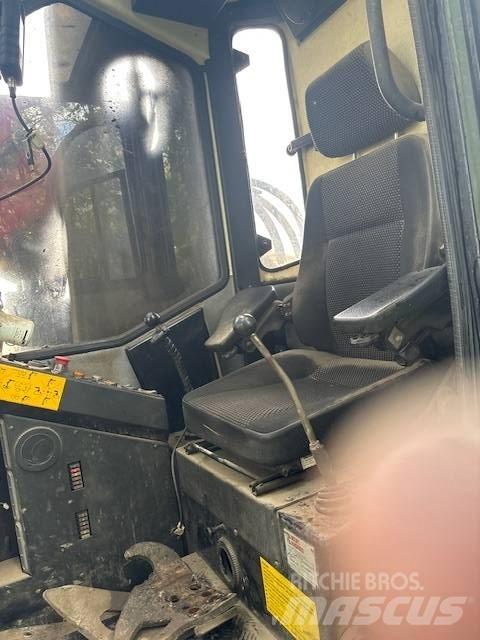 Loglift F118ST9.6 목재 크레인