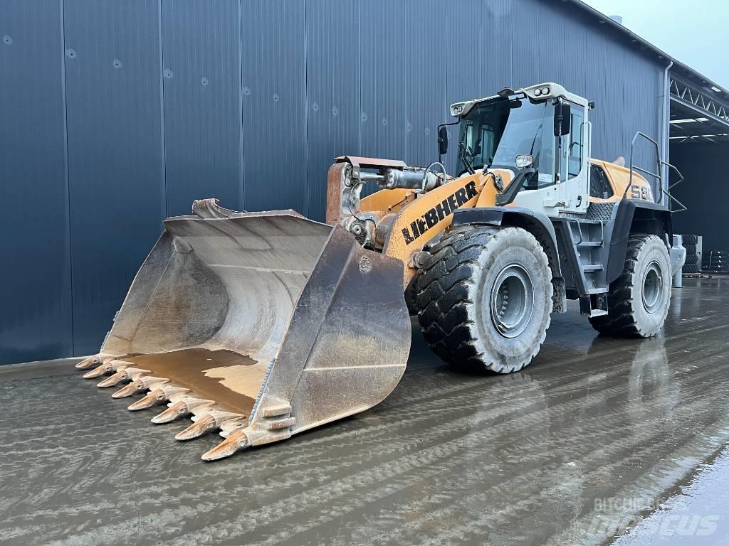 Liebherr L580  휠로우더
