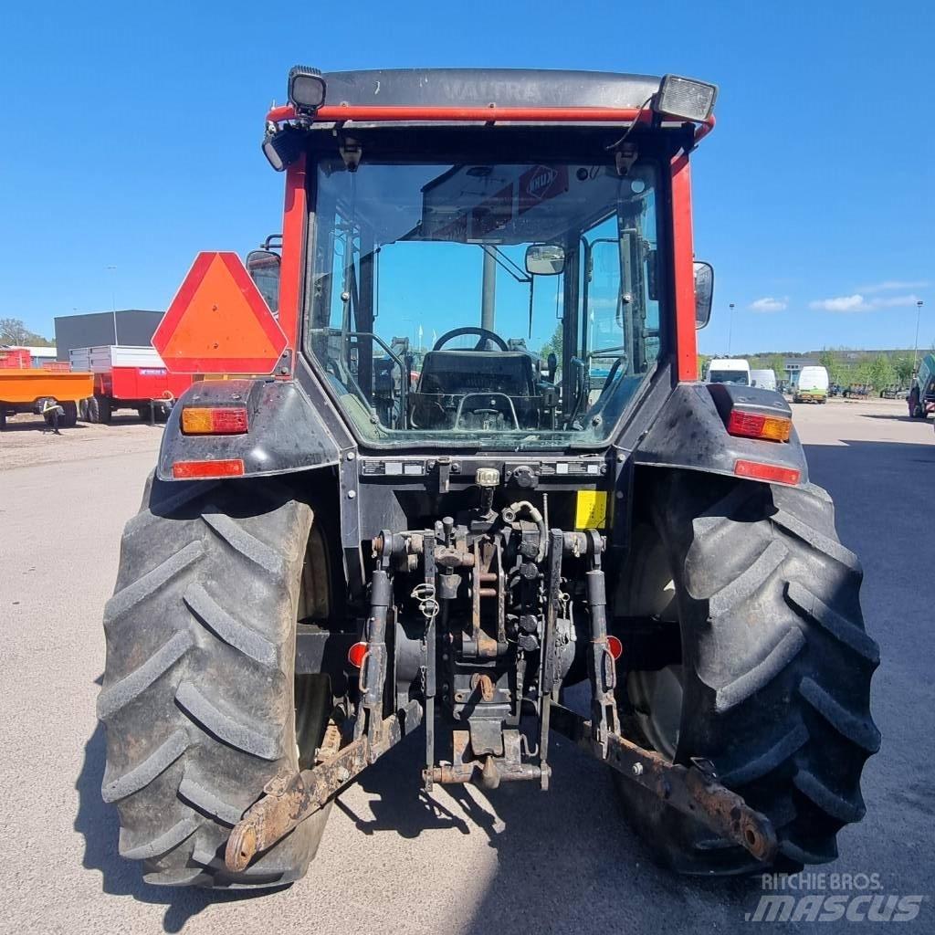 Valtra Valmet 900 트랙터