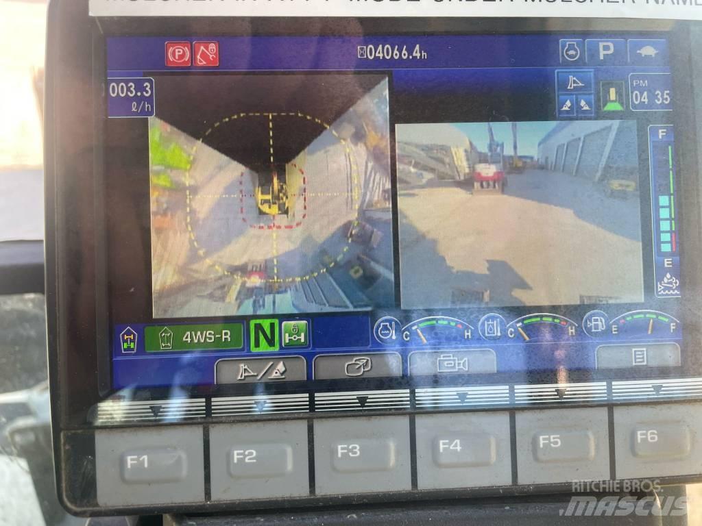 Komatsu PW118-11  휠 굴삭기