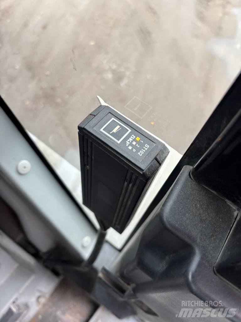 CAT 320EL 대형 굴삭기 29톤 이상