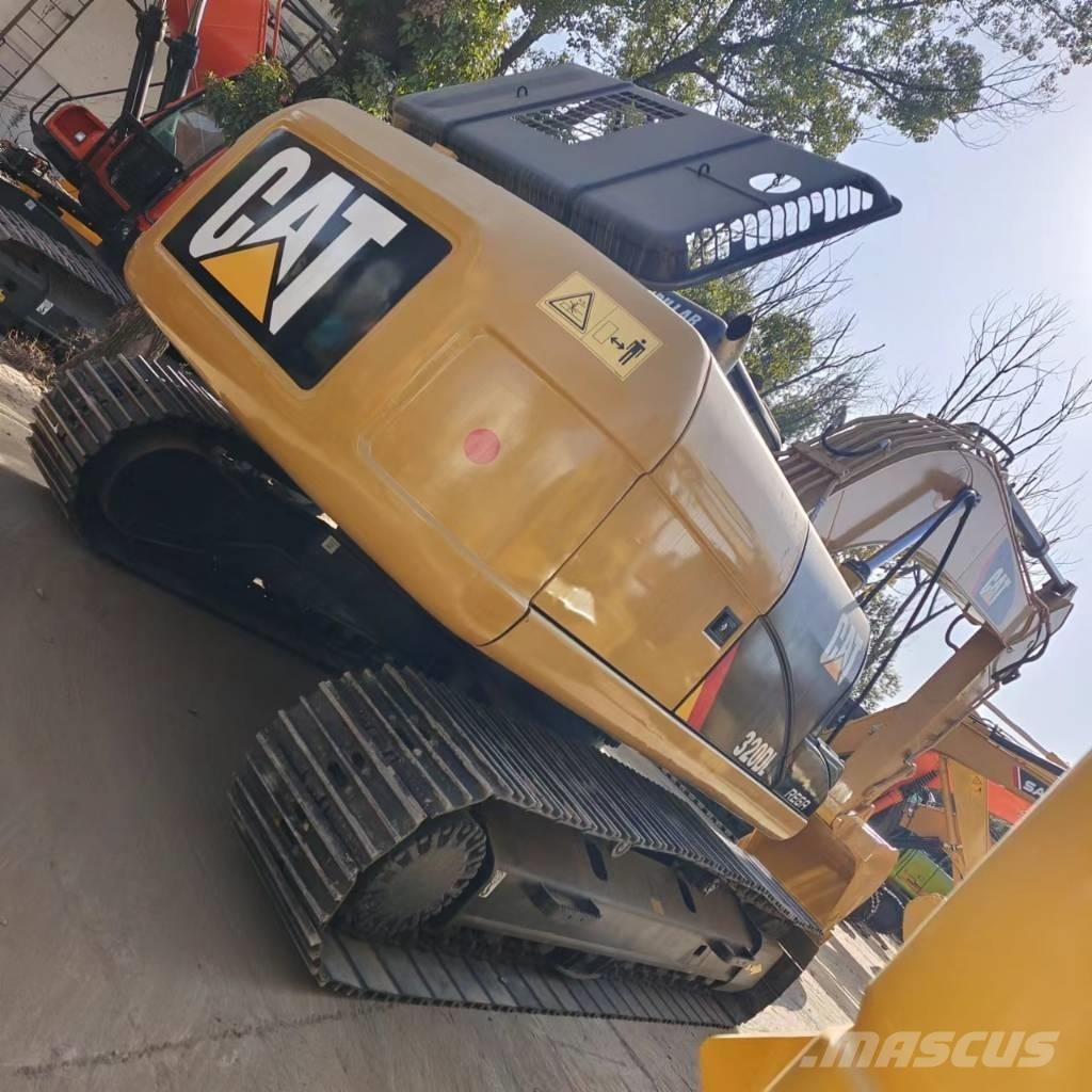 CAT 320 D L 대형 굴삭기 29톤 이상