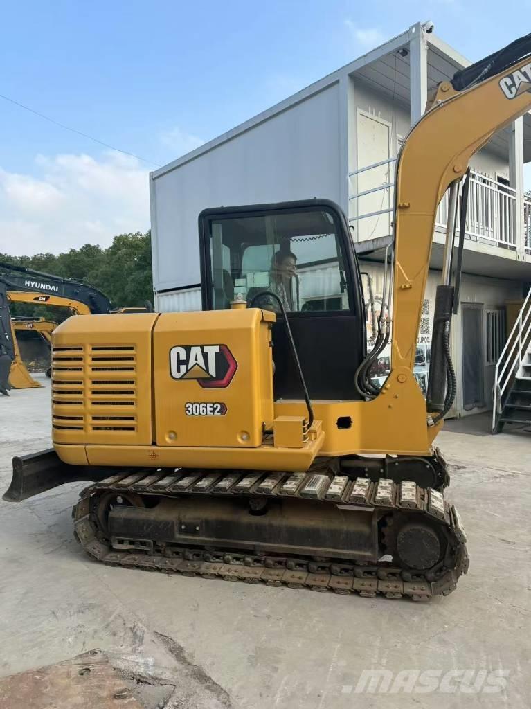 CAT 306e2 소형 굴삭기 7톤 미만
