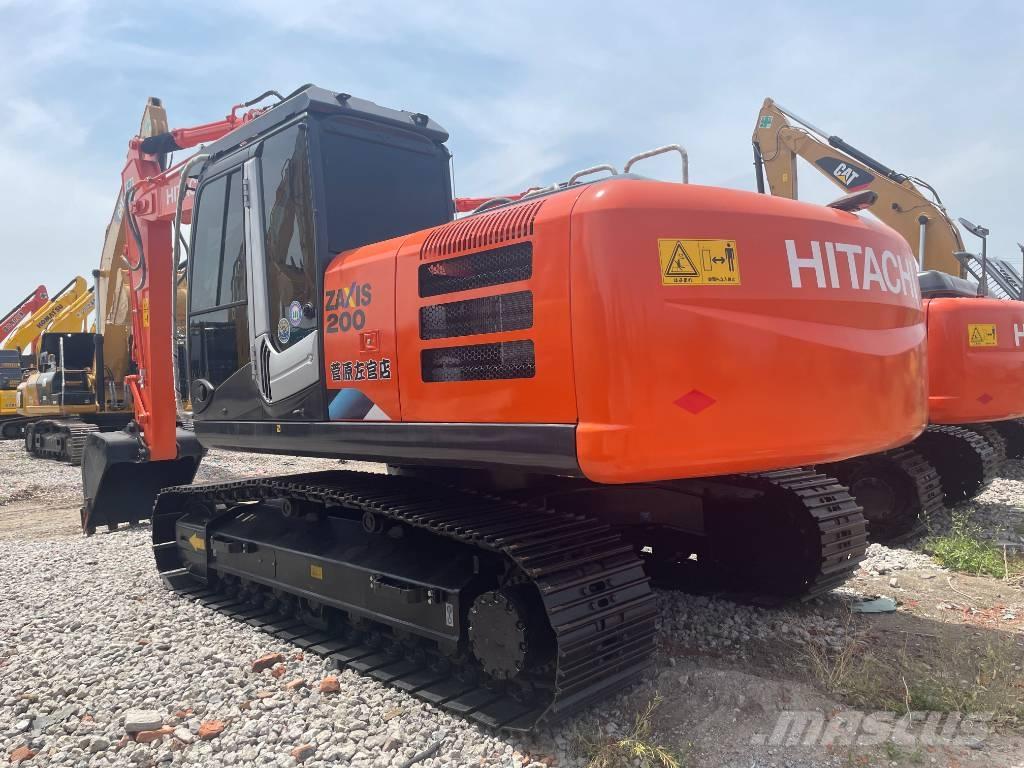 Hitachi ZX 200 대형 굴삭기 29톤 이상