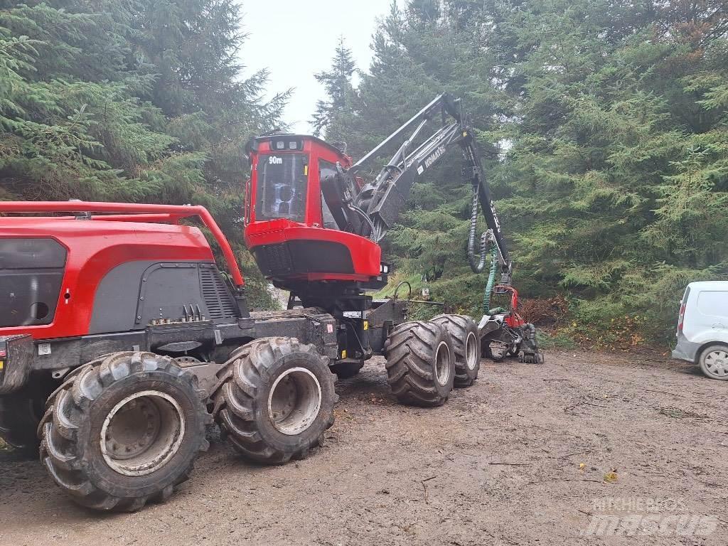 Komatsu 901 XC 원목 하베스터