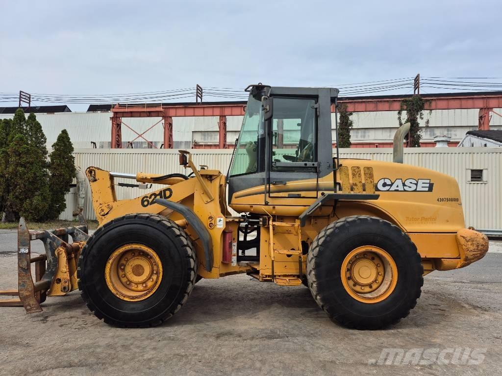CASE 621 D  휠로우더