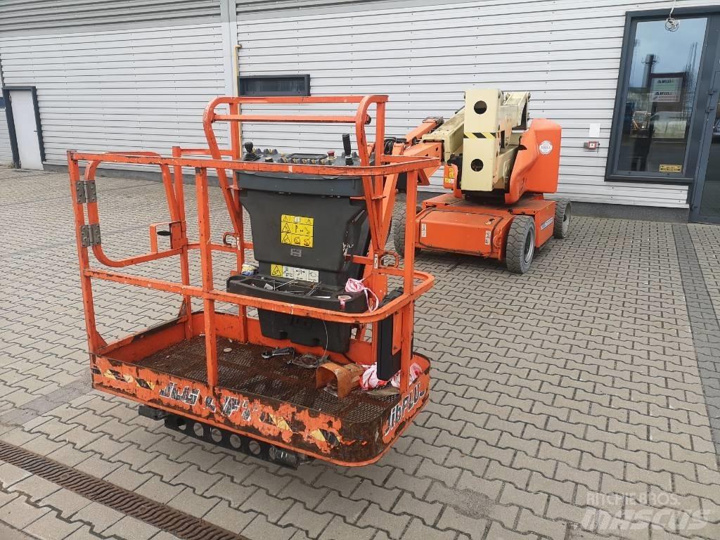 JLG E 400 AJPN 관절형 전동이동 리프트