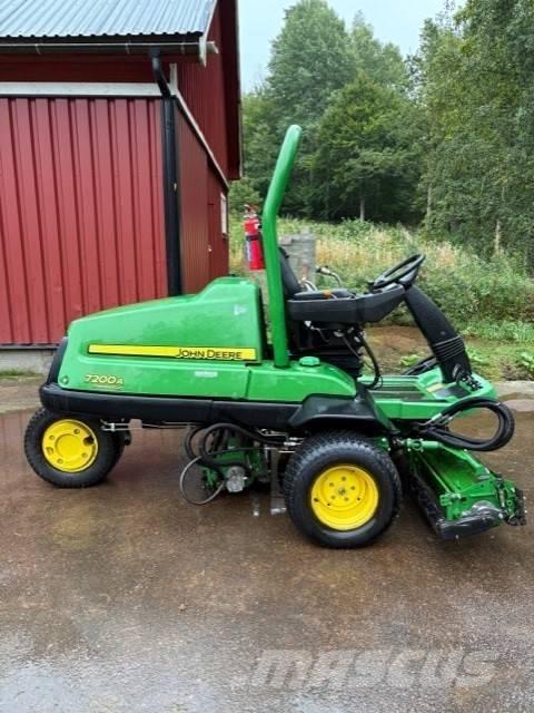 John Deere 7200 A 페어웨이 잔디깎기