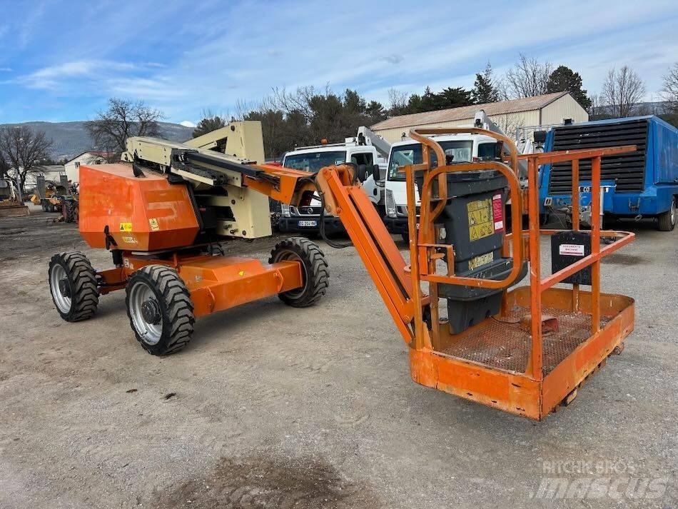 JLG 340 AJ 관절형 전동이동 리프트
