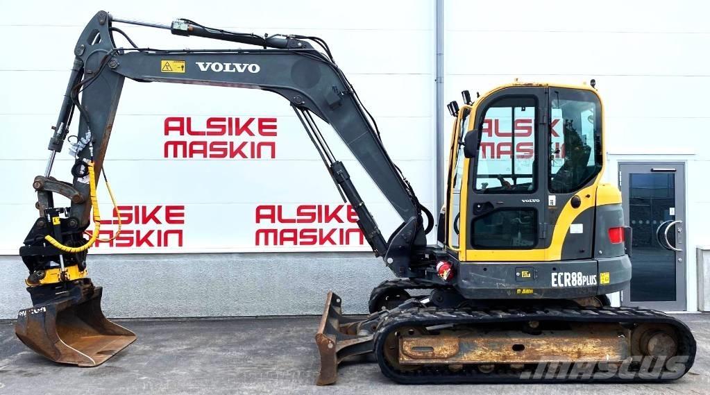 Volvo ECR 88 중형굴삭기 7톤-28톤