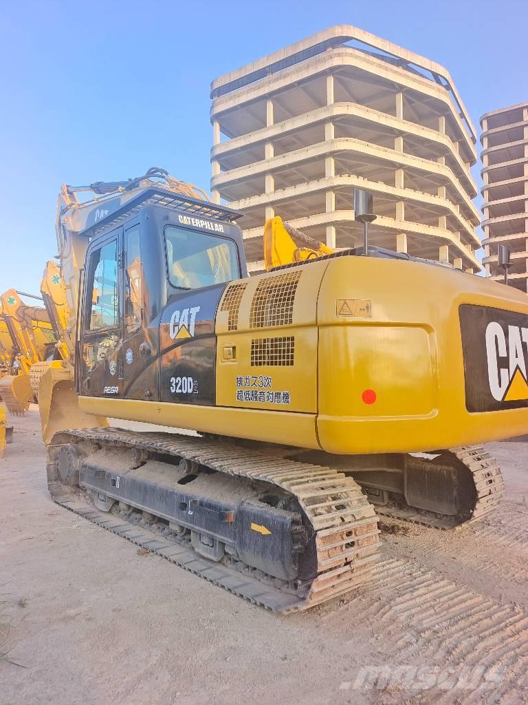 CAT 320D 대형 굴삭기 29톤 이상