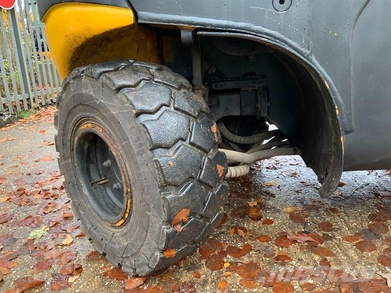 JCB TLT 35 D 4X4 텔러 핸들러