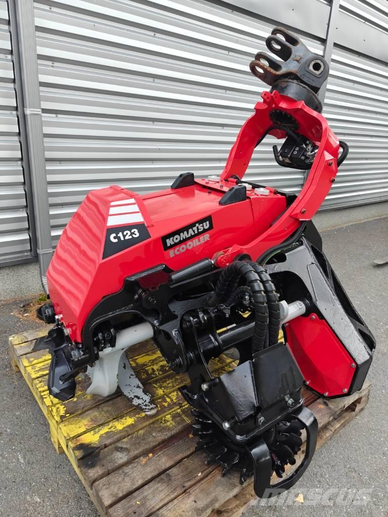 Komatsu C 123 하비스터 헤드