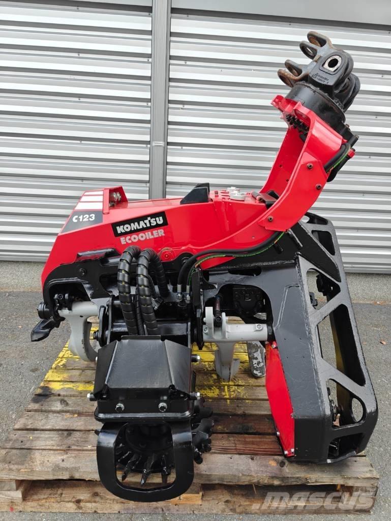 Komatsu C 123 하비스터 헤드
