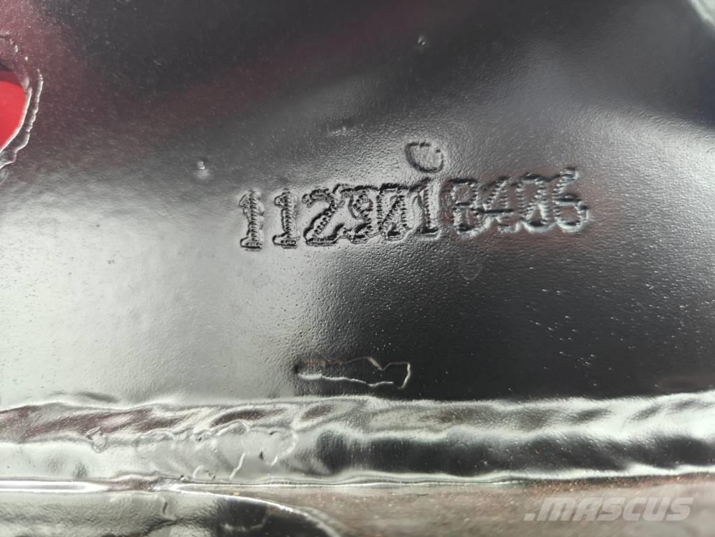 Komatsu C 123 하비스터 헤드