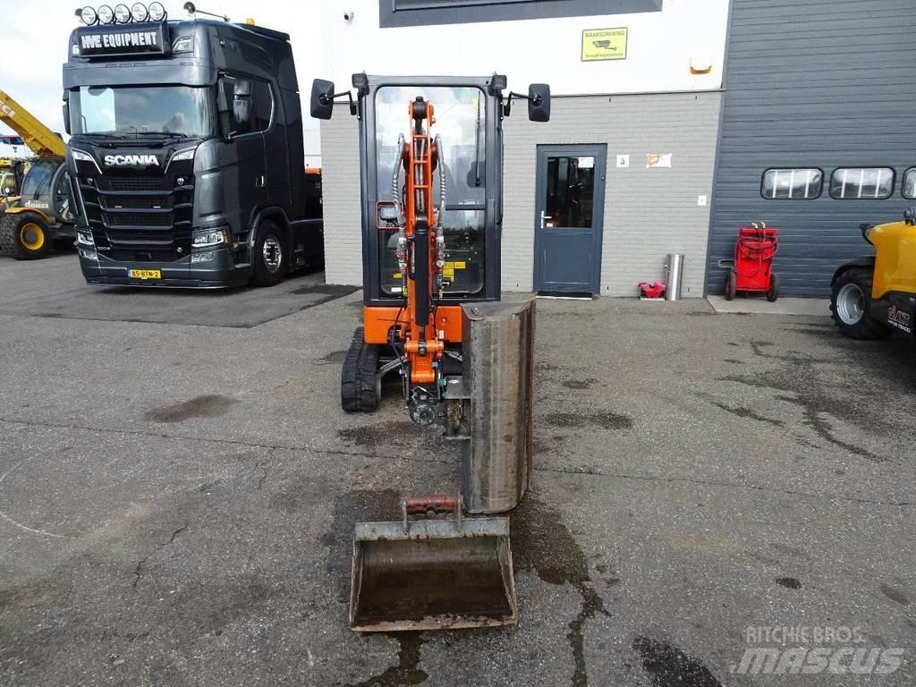 Hitachi ZX19-6CR 소형 굴삭기 7톤 미만