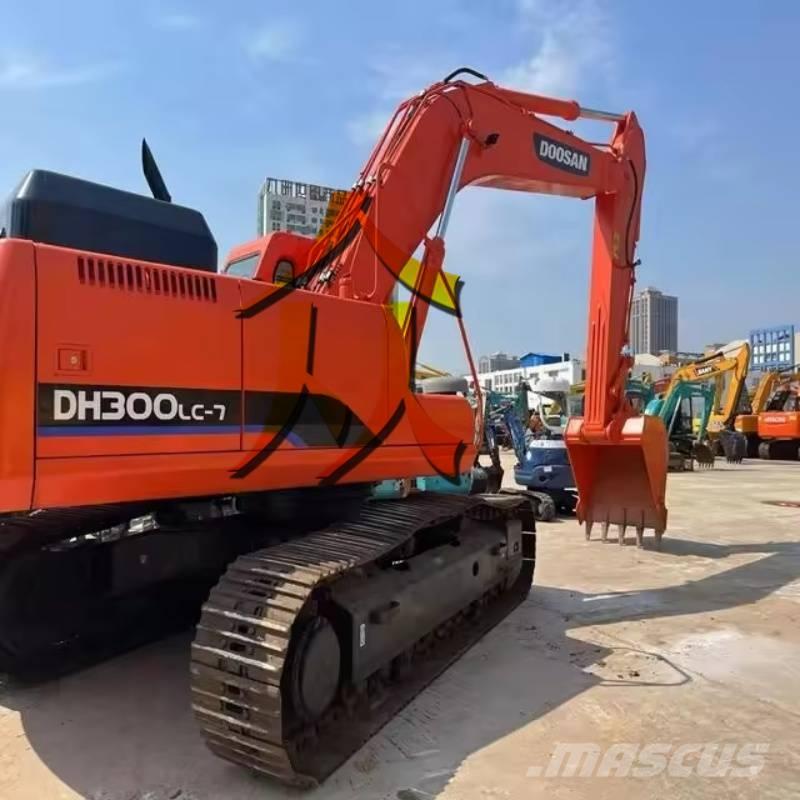 Doosan DH 300 LC-7 대형 굴삭기 29톤 이상