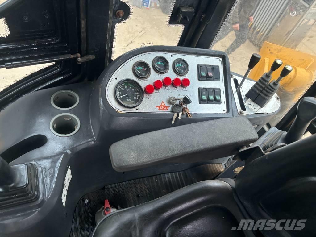 CAT 420 F 백호로더