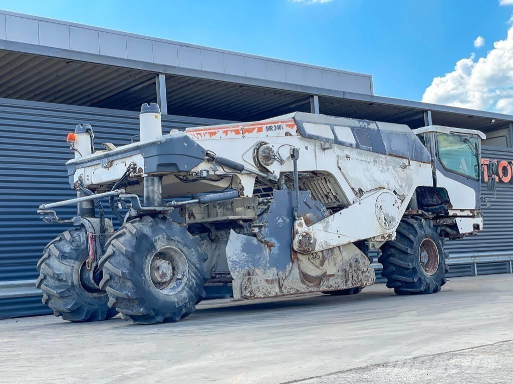Wirtgen WR 240I 아스팔트 리사이클러