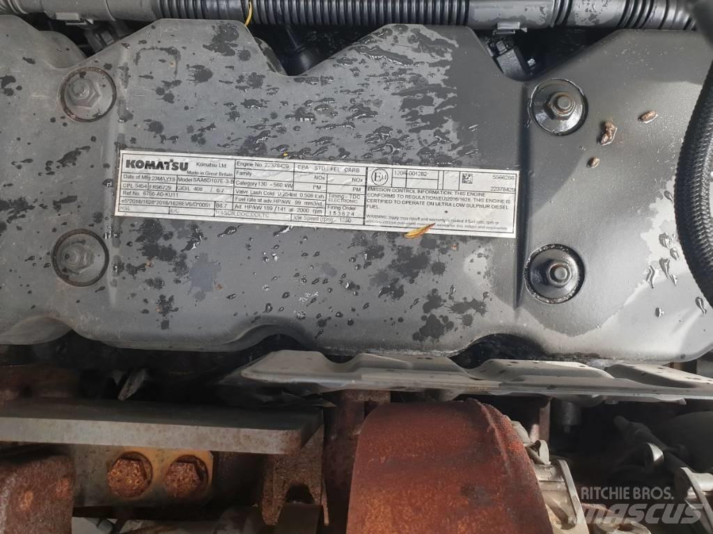 Komatsu PC240NLC-11 대형 굴삭기 29톤 이상