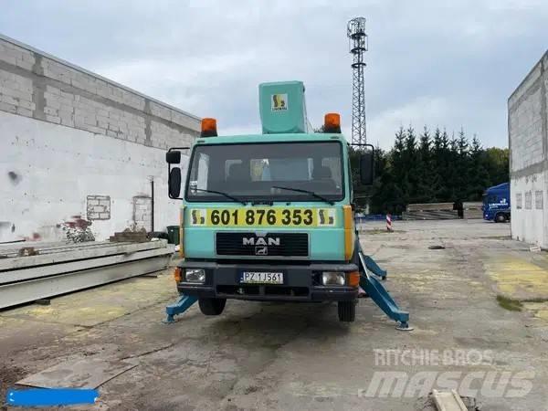 Wumag WT300 트럭 탑재 고소작업대