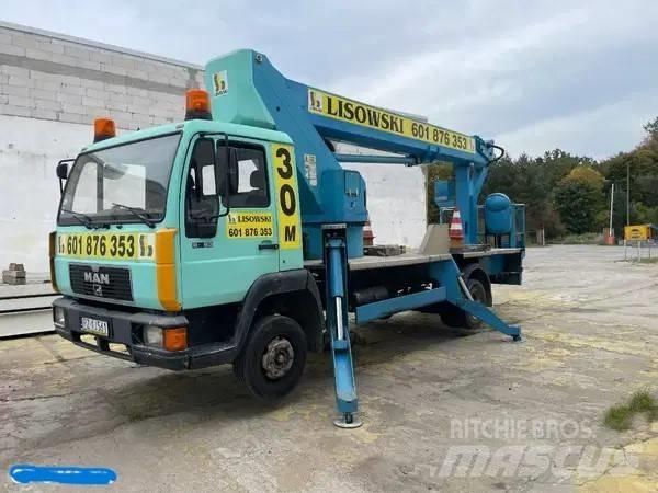 Wumag WT300 트럭 탑재 고소작업대