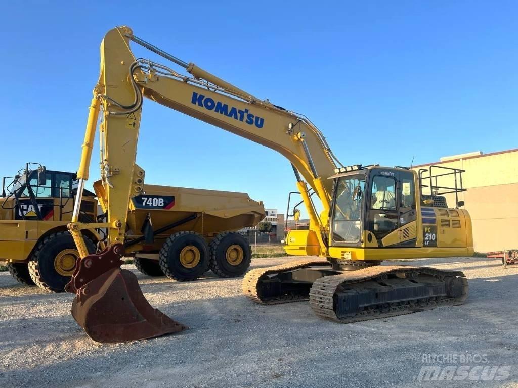 Komatsu PC 210 LC 대형 굴삭기 29톤 이상