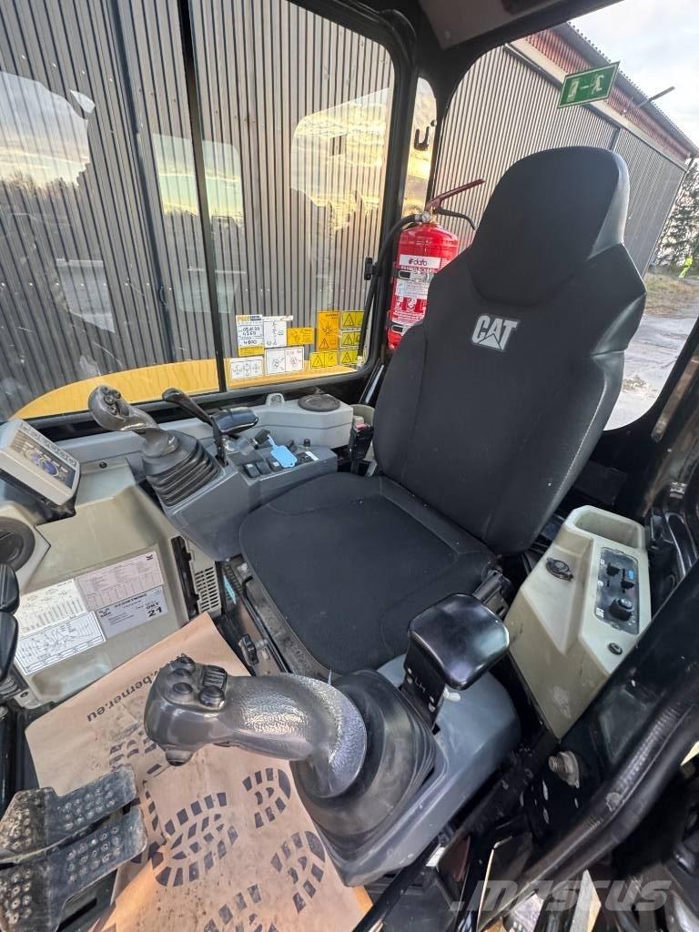 CAT 305.5 E CR 소형 굴삭기 7톤 미만