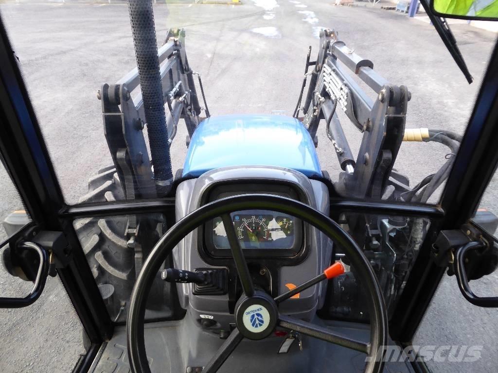 New Holland TD 90 D 트랙터