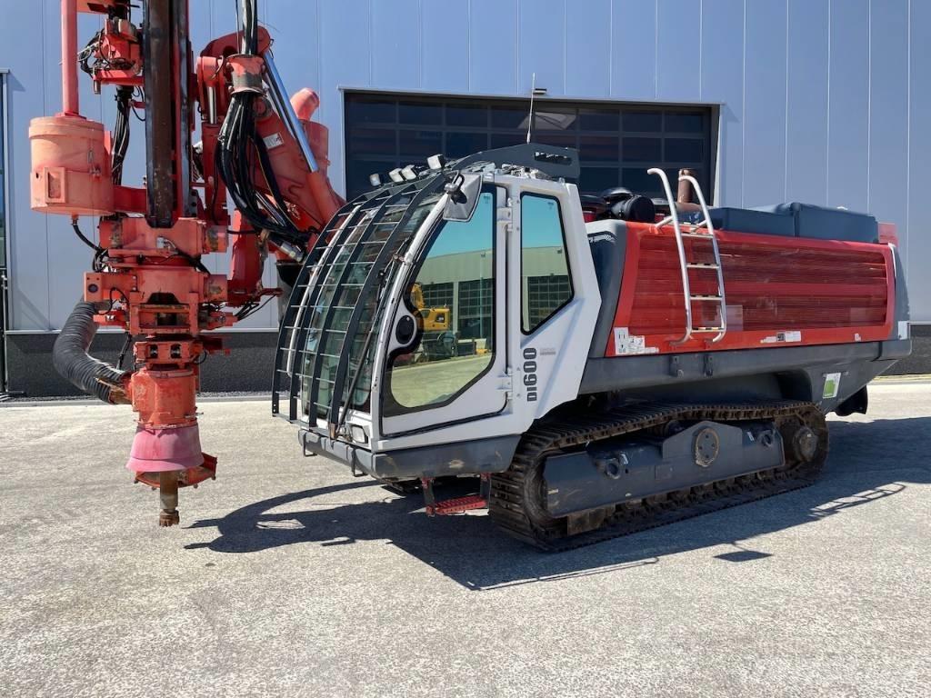 Sandvik DI 600 도로 굴착기