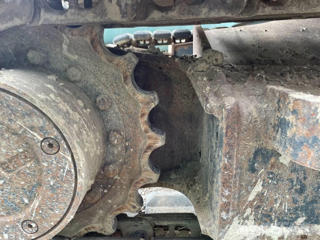 Komatsu PC 80 MR-5E0 중형굴삭기 7톤-28톤