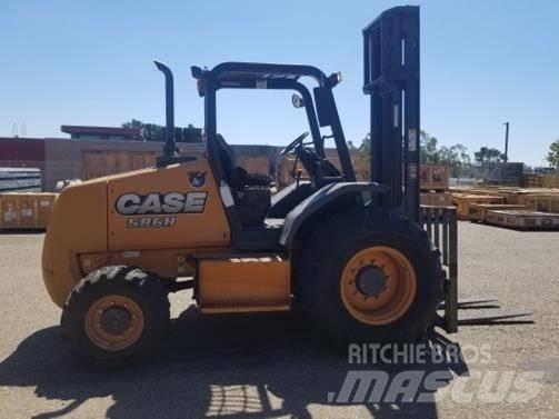 CASE 586H 험지용 트럭