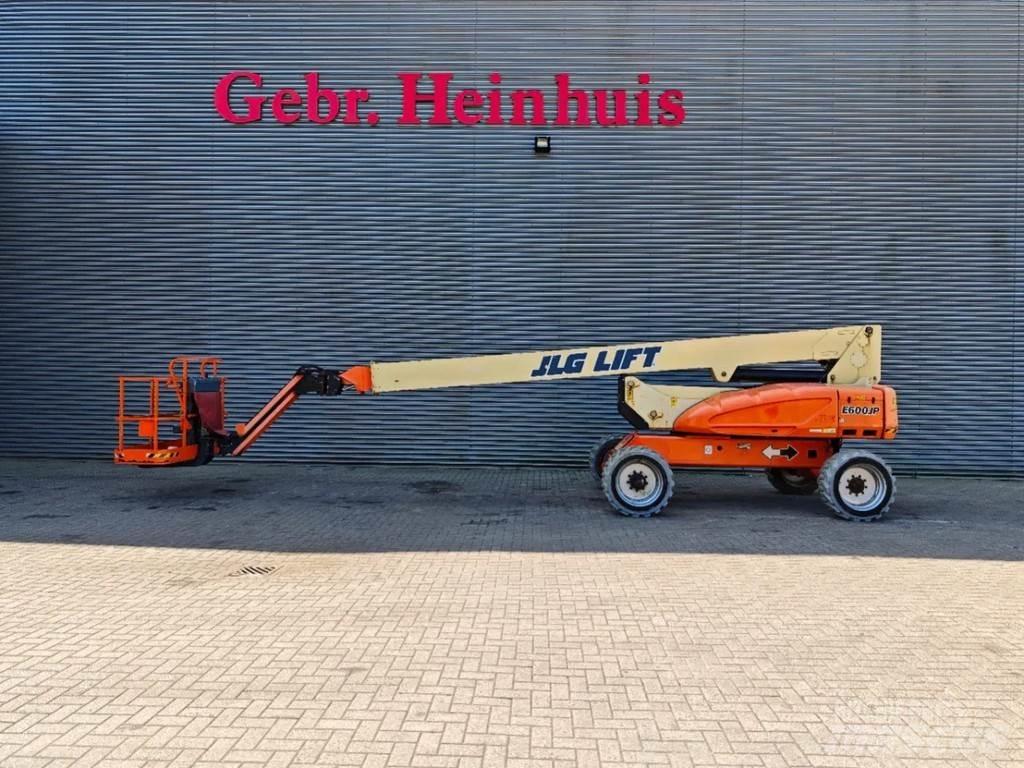 JLG E600 JP 관절형 전동이동 리프트