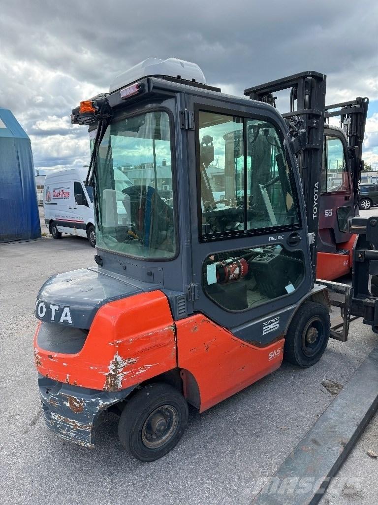 Toyota 02-8FDF25 디젤 지게차