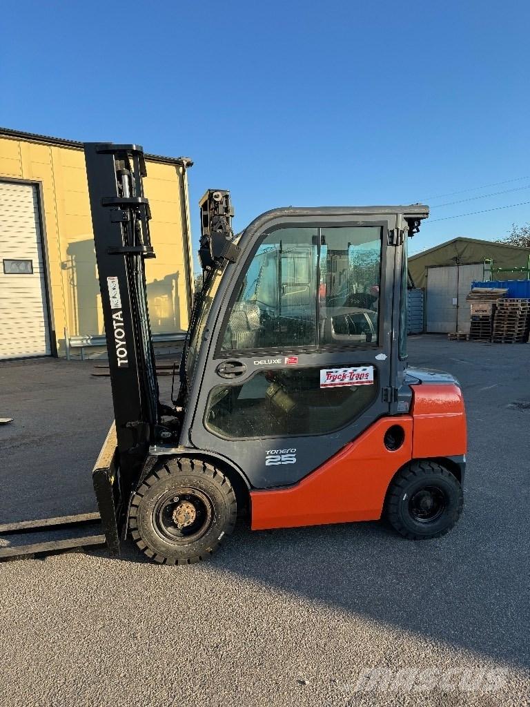 Toyota 02-8FDF25 디젤 지게차