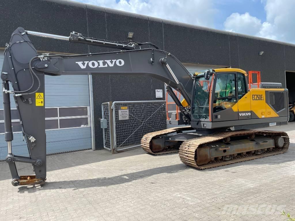 Volvo EC250E 대형 굴삭기 29톤 이상