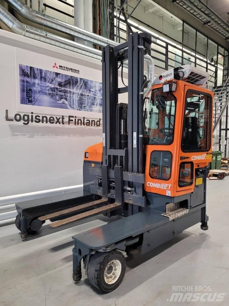 Combilift C 4000 4방향 리치트럭